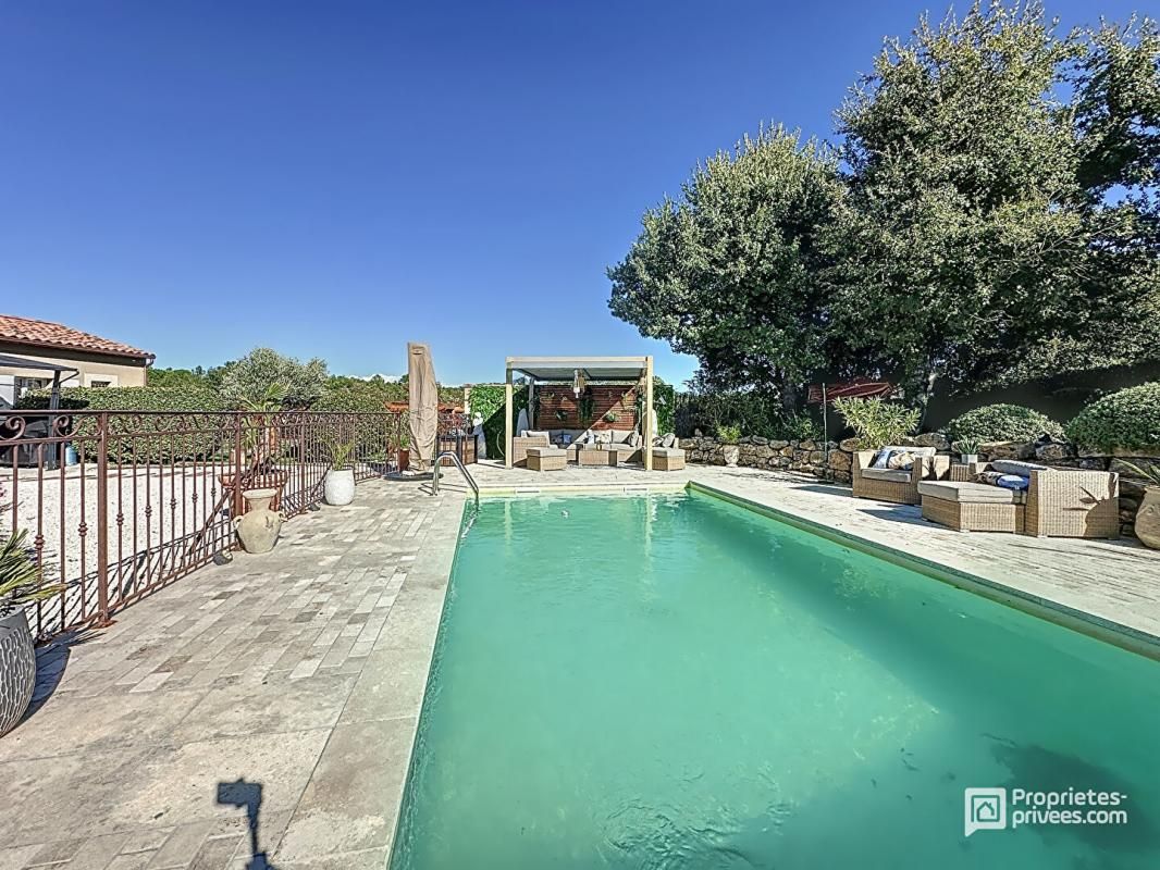 LA VERDIERE Maison de plain pied avec piscine 4 chambres 125 m2 3