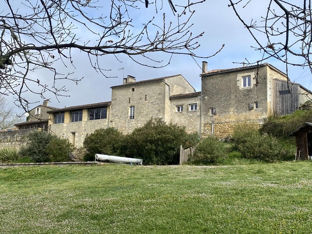 SAINT-PEY-DE-CASTETS Vue exceptionnelle! Maison de charme à Saint Pey De Castets 6 pièces 230 m2 3