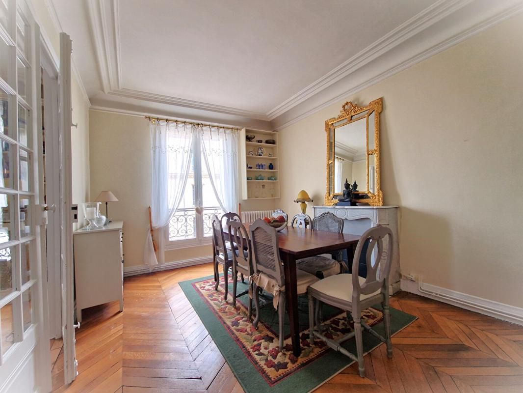 SAINT-MANDE Saint Mandé Bois Très Bel Haussmannien 4 Pièces 2 Chambres 2