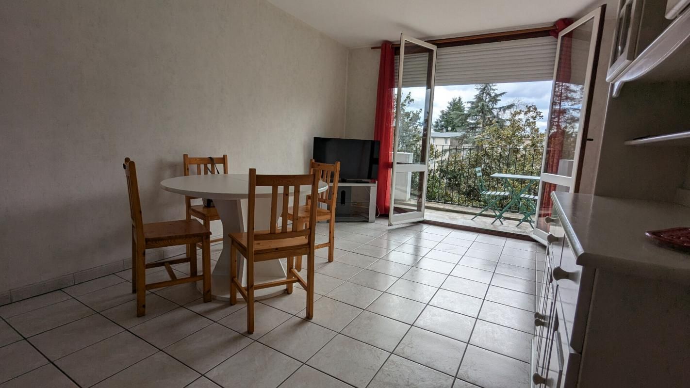 Appartement T4 avec balcon Sud 3 chambres 75 m²