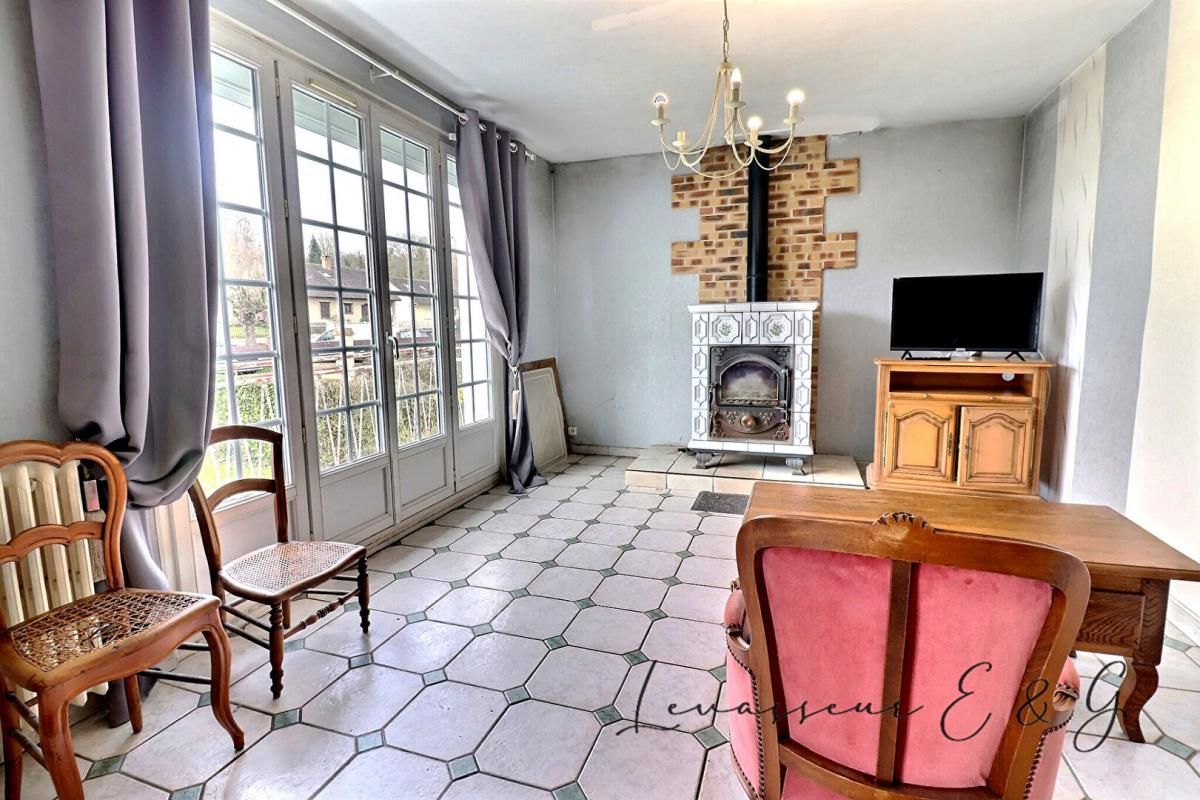 BALAGNY-SUR-THERAIN BALAGNY SUR THERAIN 60250 - Pavillon 4 chambres sur sous sol total 4