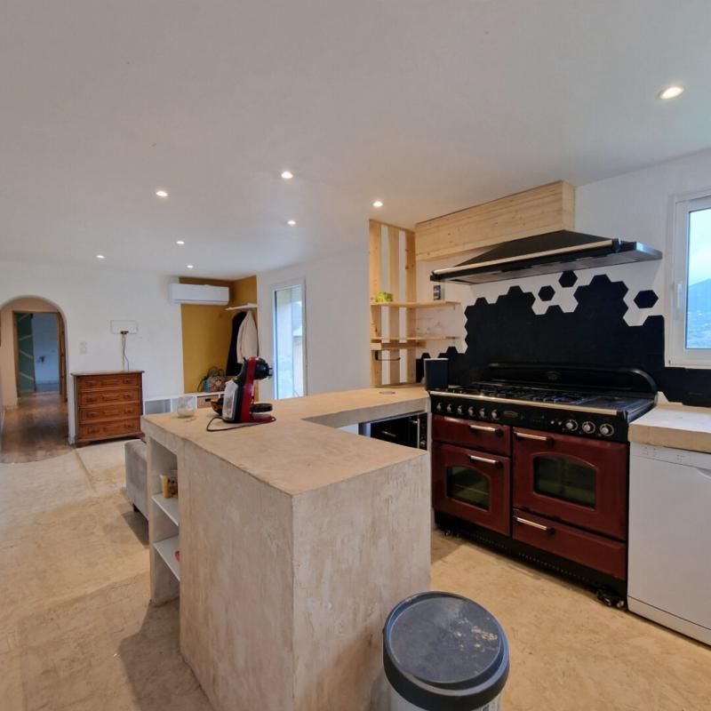 Appartement à vendre 3 pièces ARBELLARA (20), jardin 261 m2