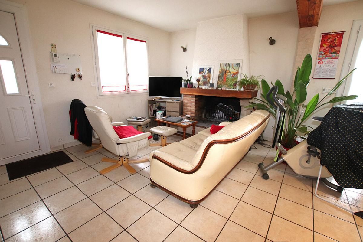 MILLAU Villa plein pied de 78 m2 sur 791m2 avec piscine et garage 4