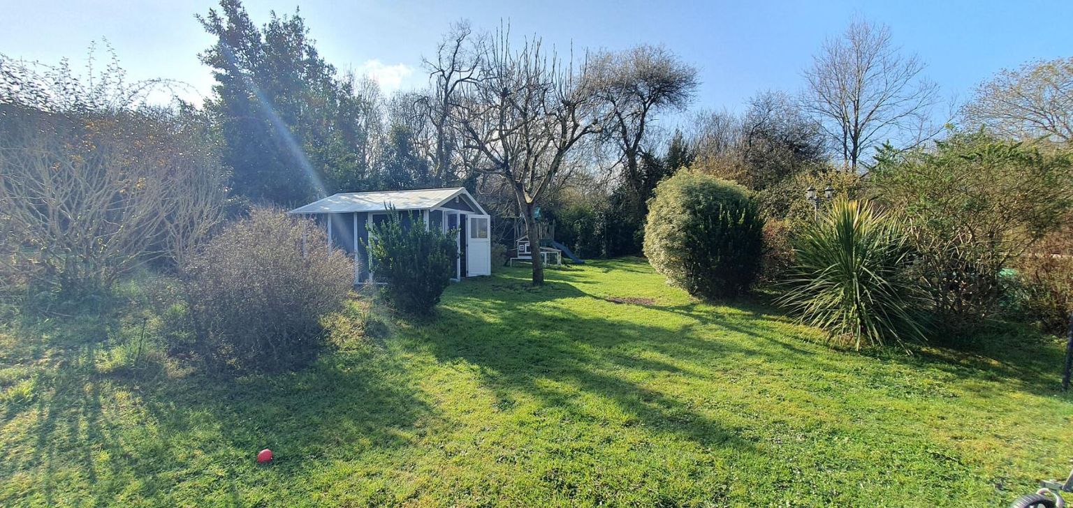 SAINT-NAZAIRE Maison individuelle de 123 m² offrant 7 pièces dont 4 chambres, grand sous sol et jardin privatif 3