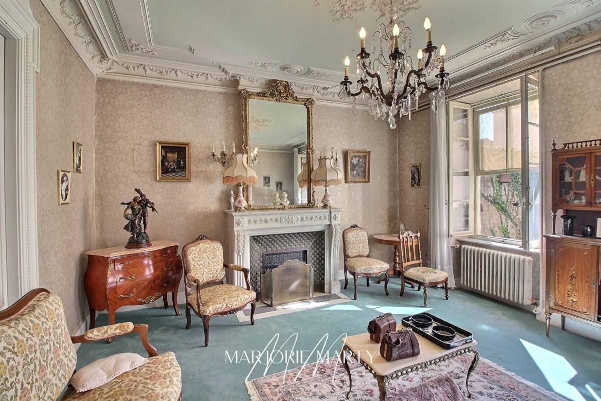 Maison de Maître  -17 pièces - 400 m2 - HOMPS (11200) 740 000  FAI
