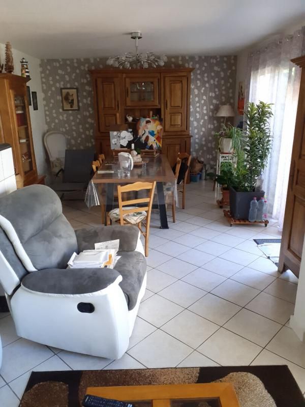 BAUGÉ-EN-ANJOU Maison Bauge 5 pièce(s) 105 m2 2