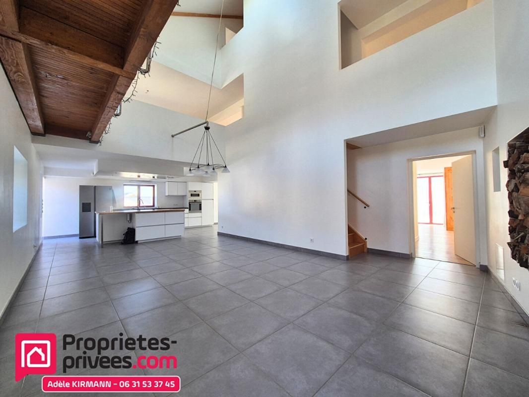 CHEVRIER Maison en pierre rénovée de 279 m² à Chevrier (74520) - Terrain, piscine, dépendance 3