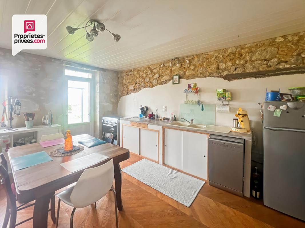 BAZAS Maison 104m2 - 2 chambres - garage et jardin 4