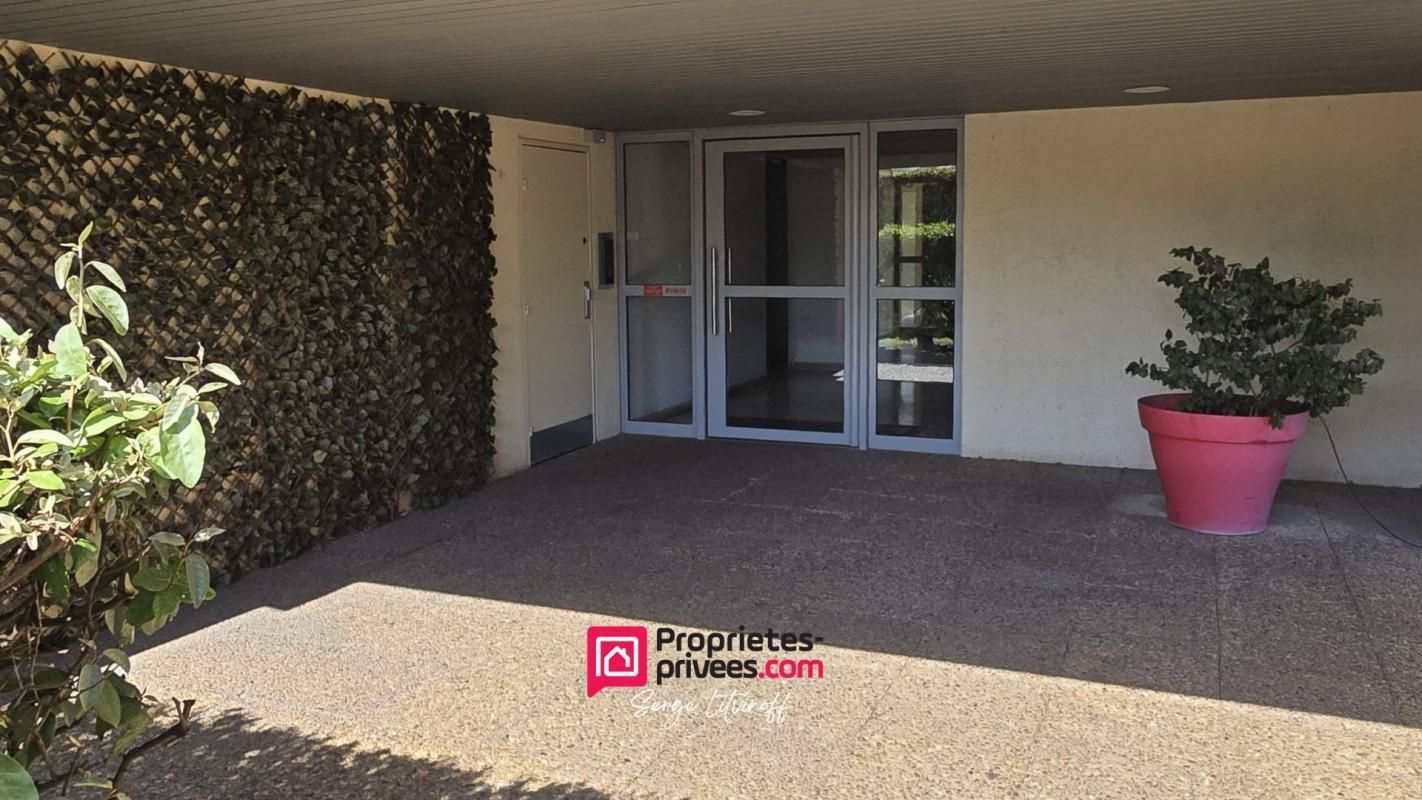 Marseille 13008 Bonneveine - Agréable T4 de 74 m2 - Résidence arborée et sécurisée - 298.000