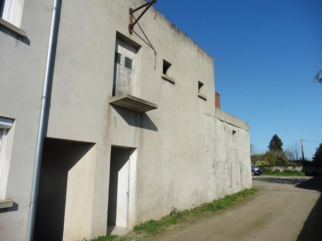 BANNALEC Bâtiment BANNALEC 2 pièce(s) 90 m2 2