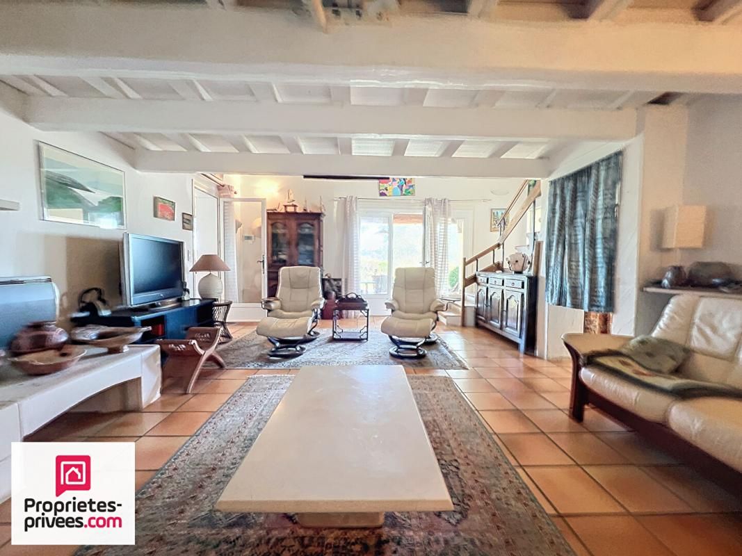 RIANS RIANS VILLA T4 119 m² garage sur 2479 m² de terrain clos 4