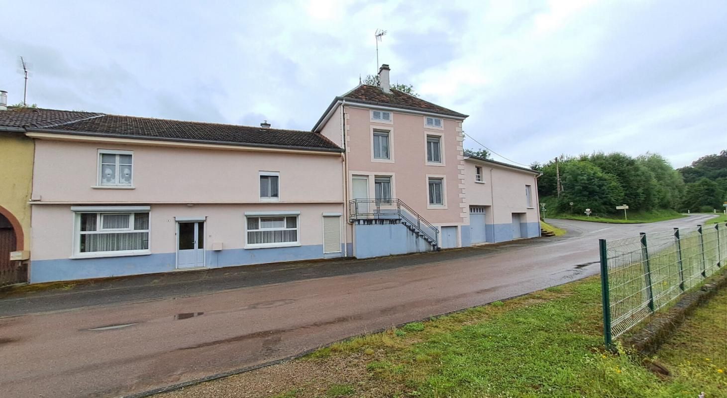 ATTIGNY Maison de village 88260 Attigny 1