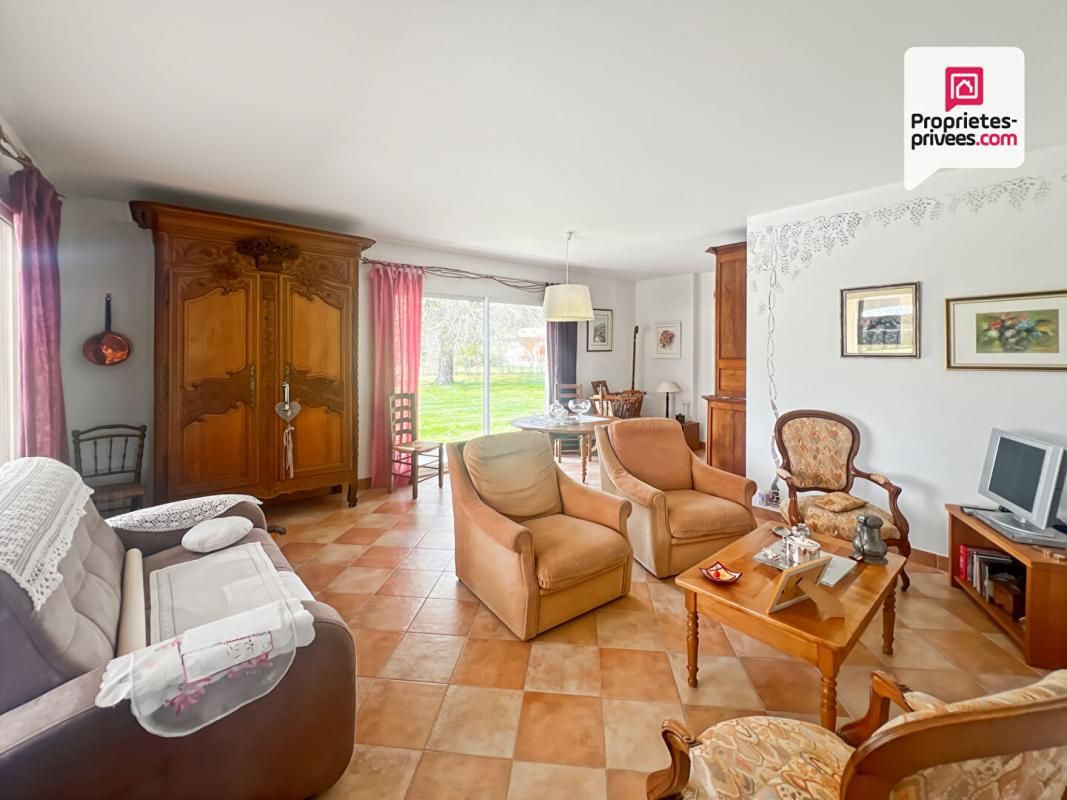 BAZAS Maison 221m2 - 5 chambres - double garage - jardin 4