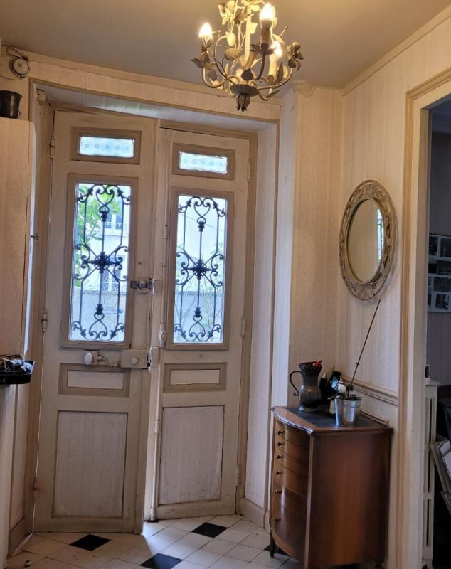 BRUNOY 91800 BRUNOY- Maison 7 pièces- 144 m² environ- Garage+ 2 places parking 2