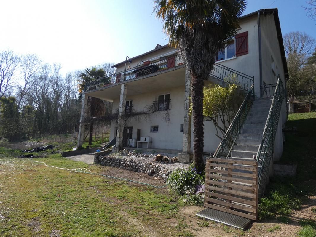 DREUX Maison familiale 220 m2+ combles et sous sol 2