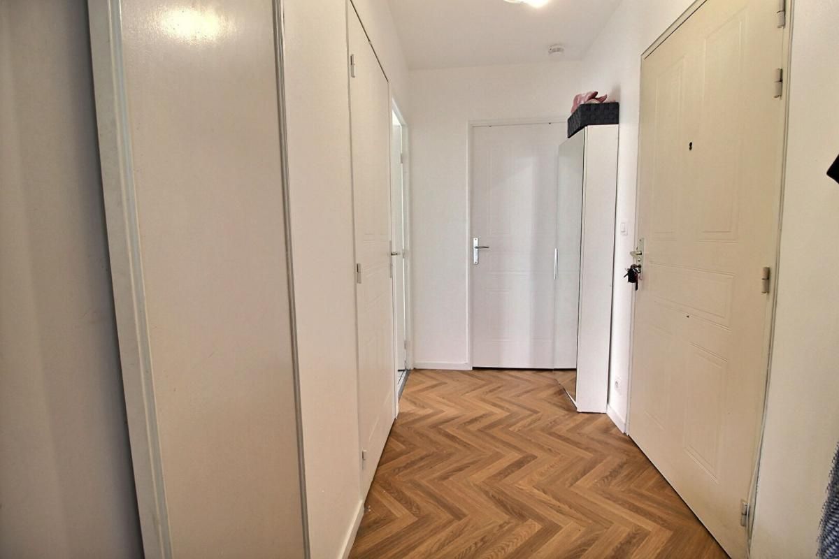 NOGENT-SUR-OISE Viager a Nogent sur oise - Appartement type 2 dans résidence récente - bouquet 26540 rente 150/mois 2