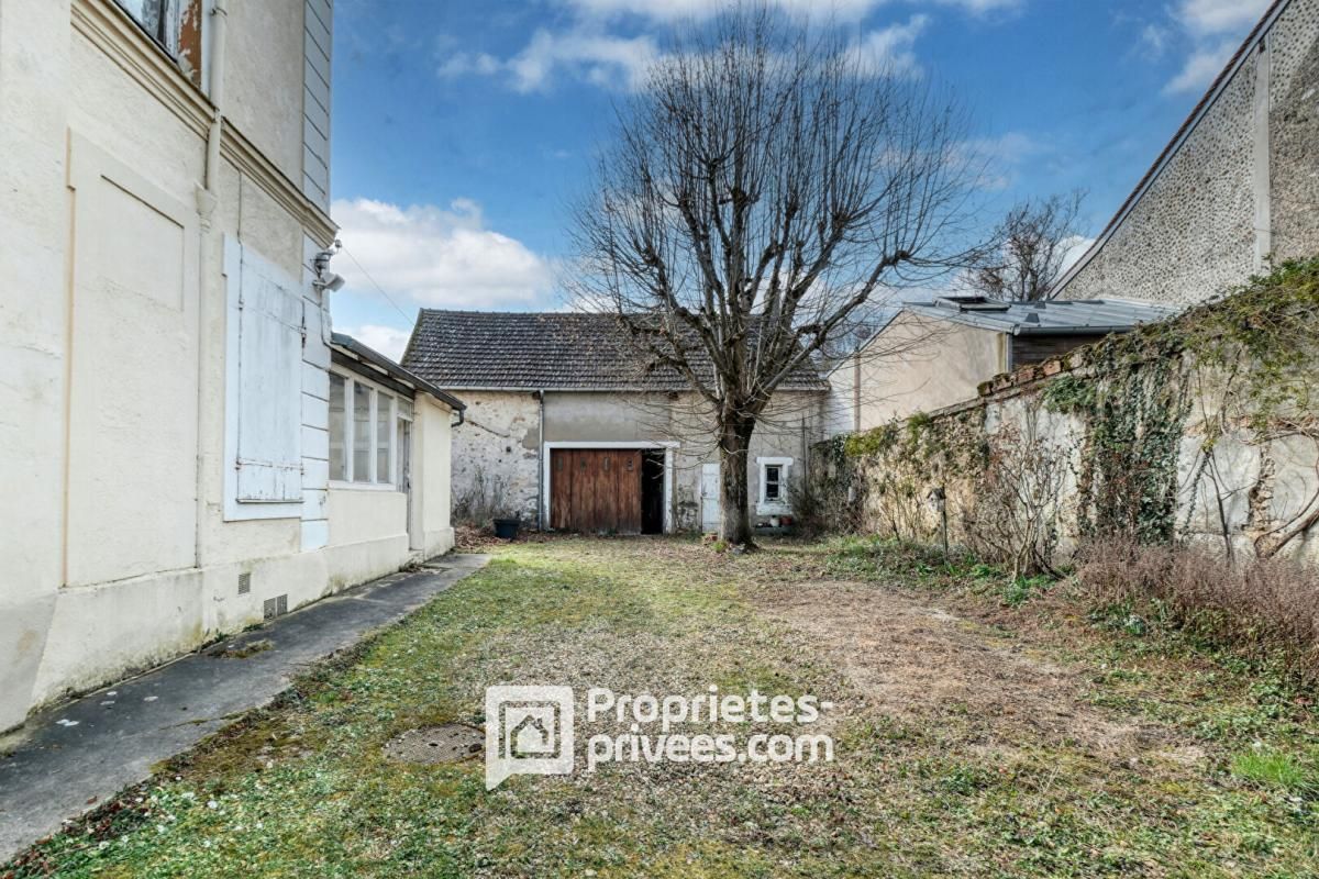 FONTENAY-LES-BRIIS La maison bourgeoise à réhabiliter et sa grange en pierres 3