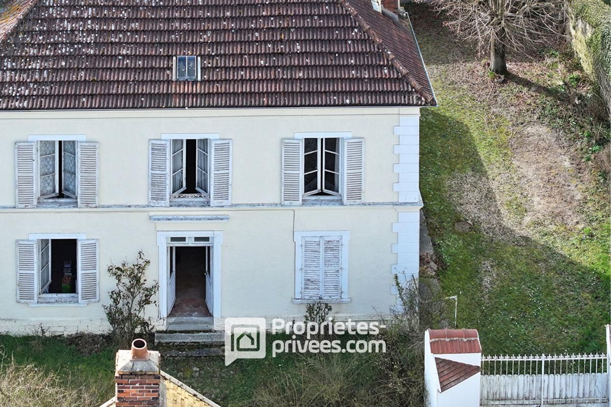 FONTENAY-LES-BRIIS La maison bourgeoise à réhabiliter et sa grange en pierres 4