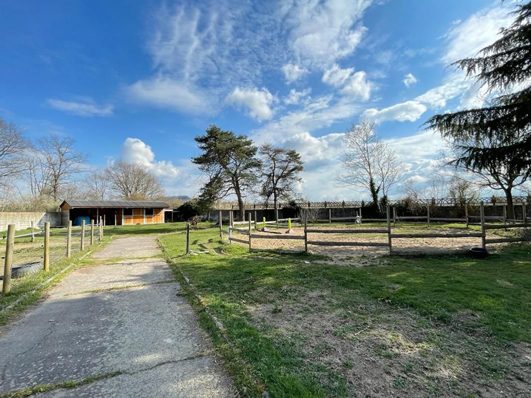 Maison Montverdun 298 m2