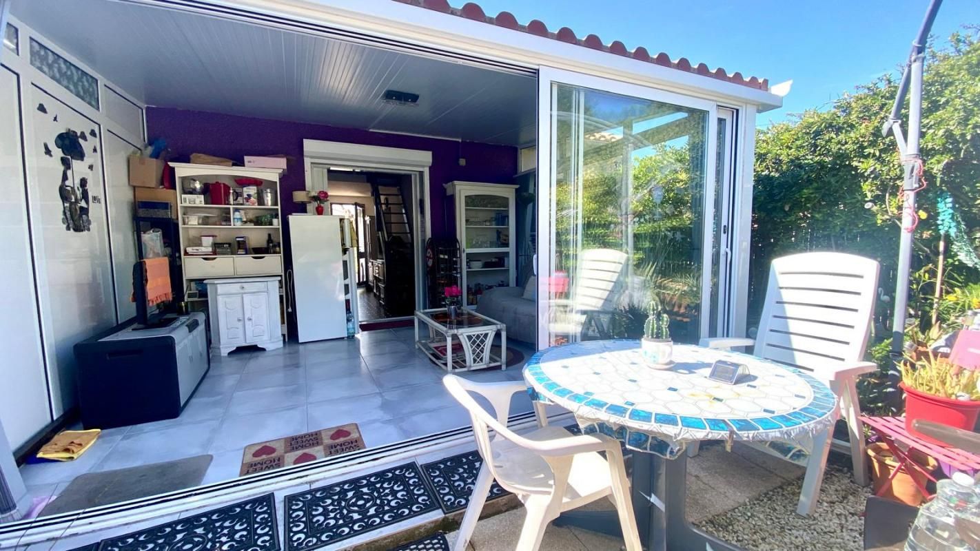 SAINT-CYPRIEN Charmante Maison en Copropriété avec Jardin et Véranda 2