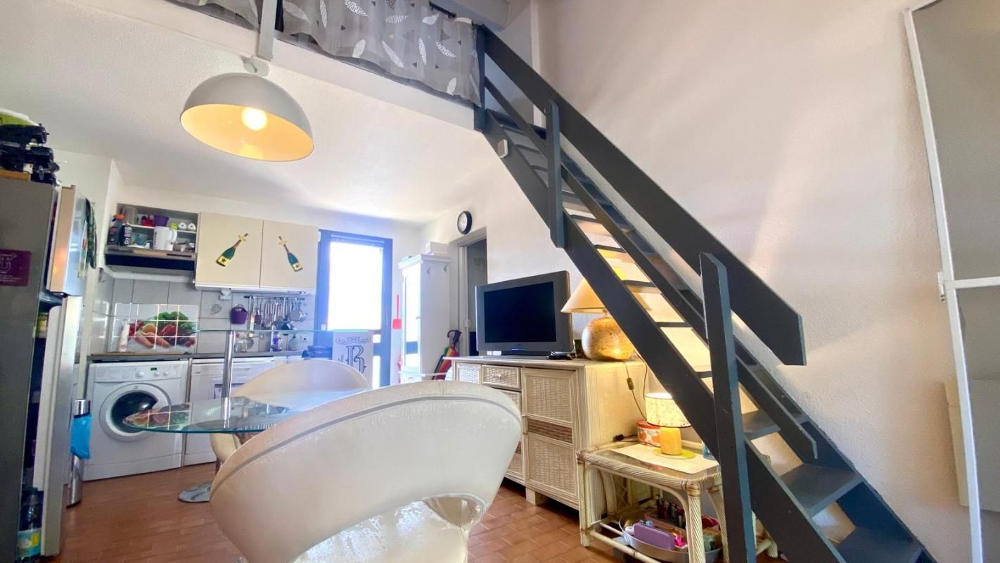 SAINT-CYPRIEN Charmante Maison en Copropriété avec Jardin et Véranda 4