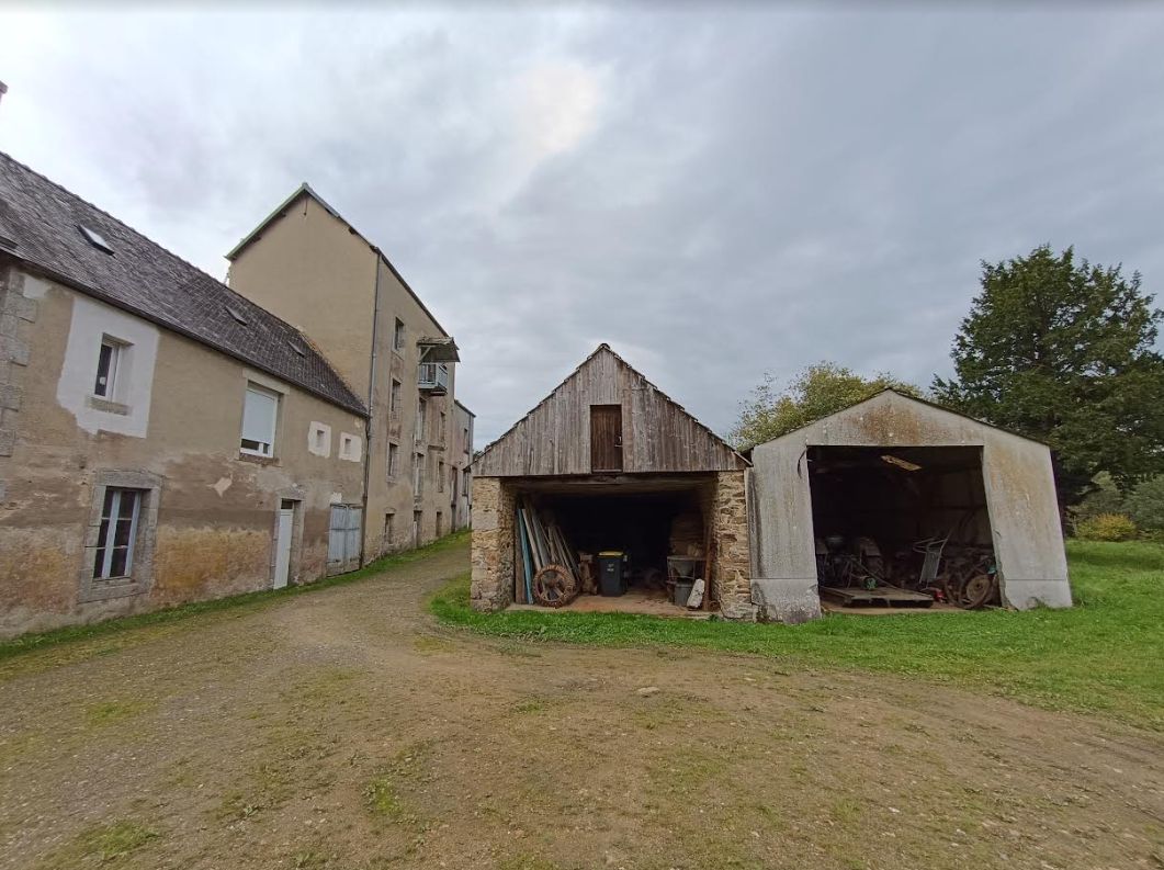 PLOUGONVEN Viager 1 tête 1 homme 77 ans Bouquet seul 400 000 possibilité d'exploiter hangar et terrain 2