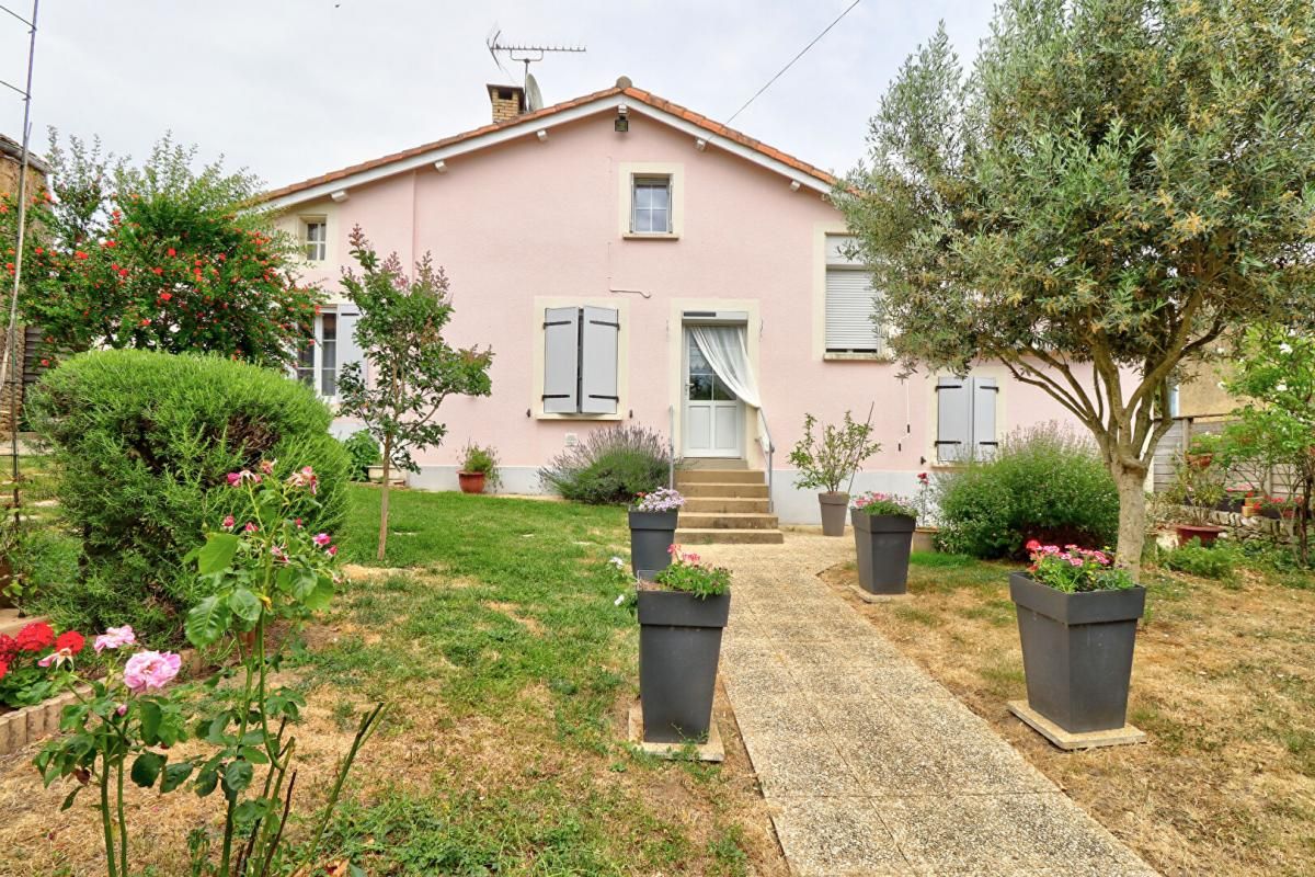 SAINT-CHRISTOPHE-SUR-ROC Maison Saint Christophe Sur Roc 4 pièce(s) 127 m2 2