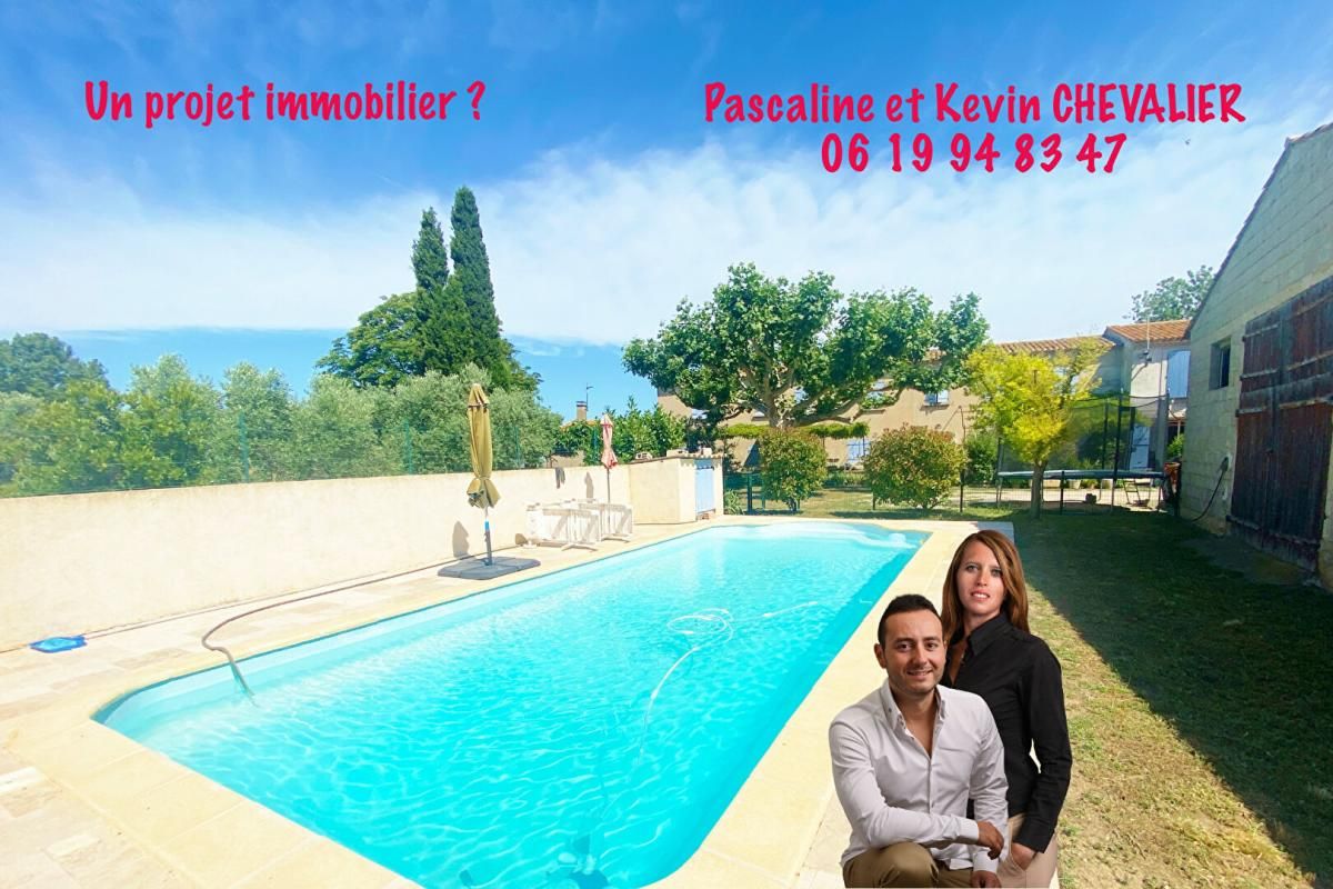 Mas Provençal à Salon-de-Provence  300 m² - 2 Maisons - Terrain de 4000 m²