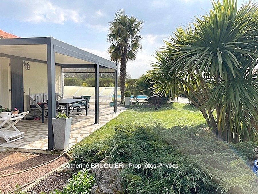 SAINT-OUEN-D'AUNIS Maison de plain pied 3 chambres, garage, grand jardin piscine St Ouen D Aunis 2