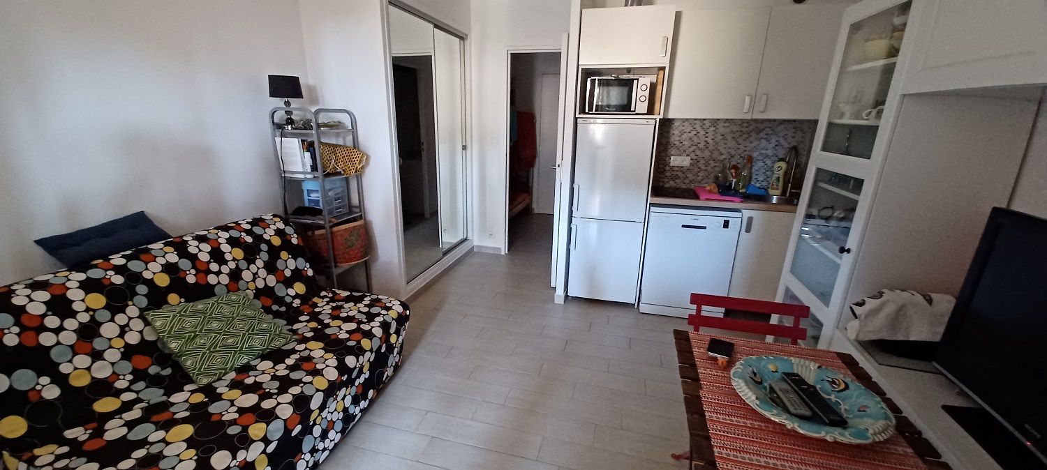SAINT-CYR-SUR-MER Studio avec jardin aux LECQUES à 300 mètres de la PLAGE - Place de parking privative 4