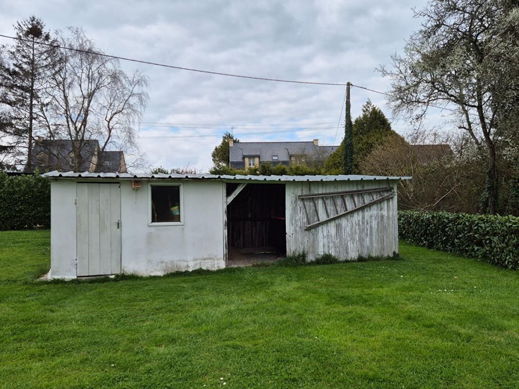 CLEGUER BELLE PROPRIETE EQUESTRE DE 4 HECTARES AVEC UNE CHARMANTE LONGERE TOTALEMENT RENOVEE (186 m2) dans le Morbihan ?. (15 min de Lorient)Propriété equestre Caudan 6 pièce(s) 187 m2 3
