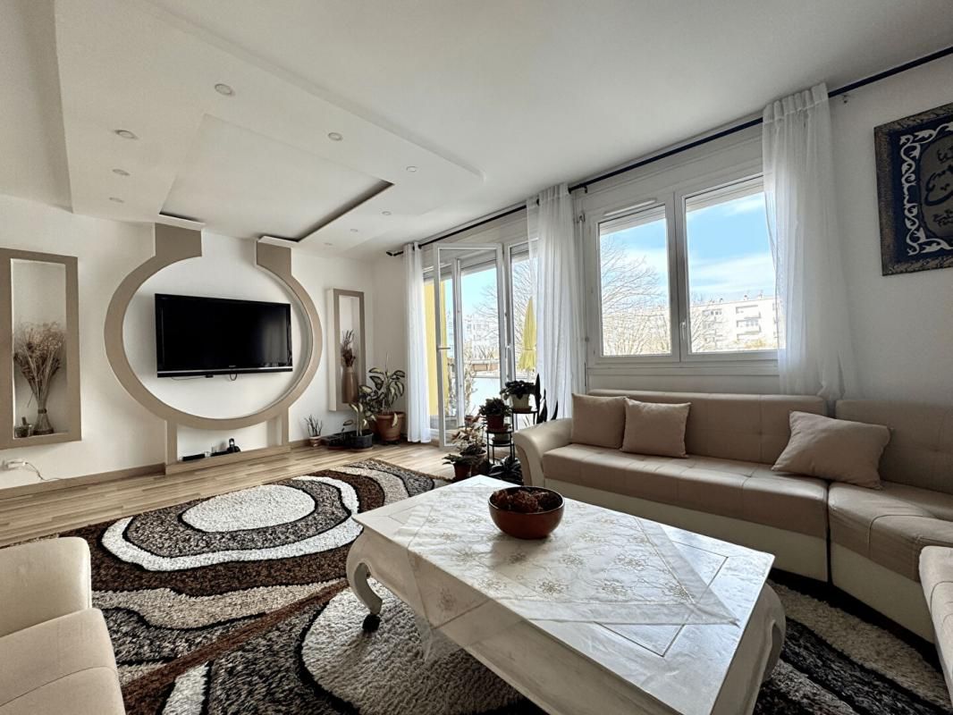 Appartement Bron 3 pièce(s) 68 m2 + Cave