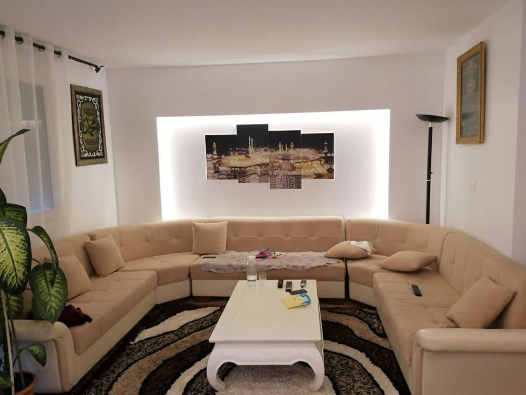 BRON Appartement Bron 3 pièce(s) 68 m2 + Cave 3