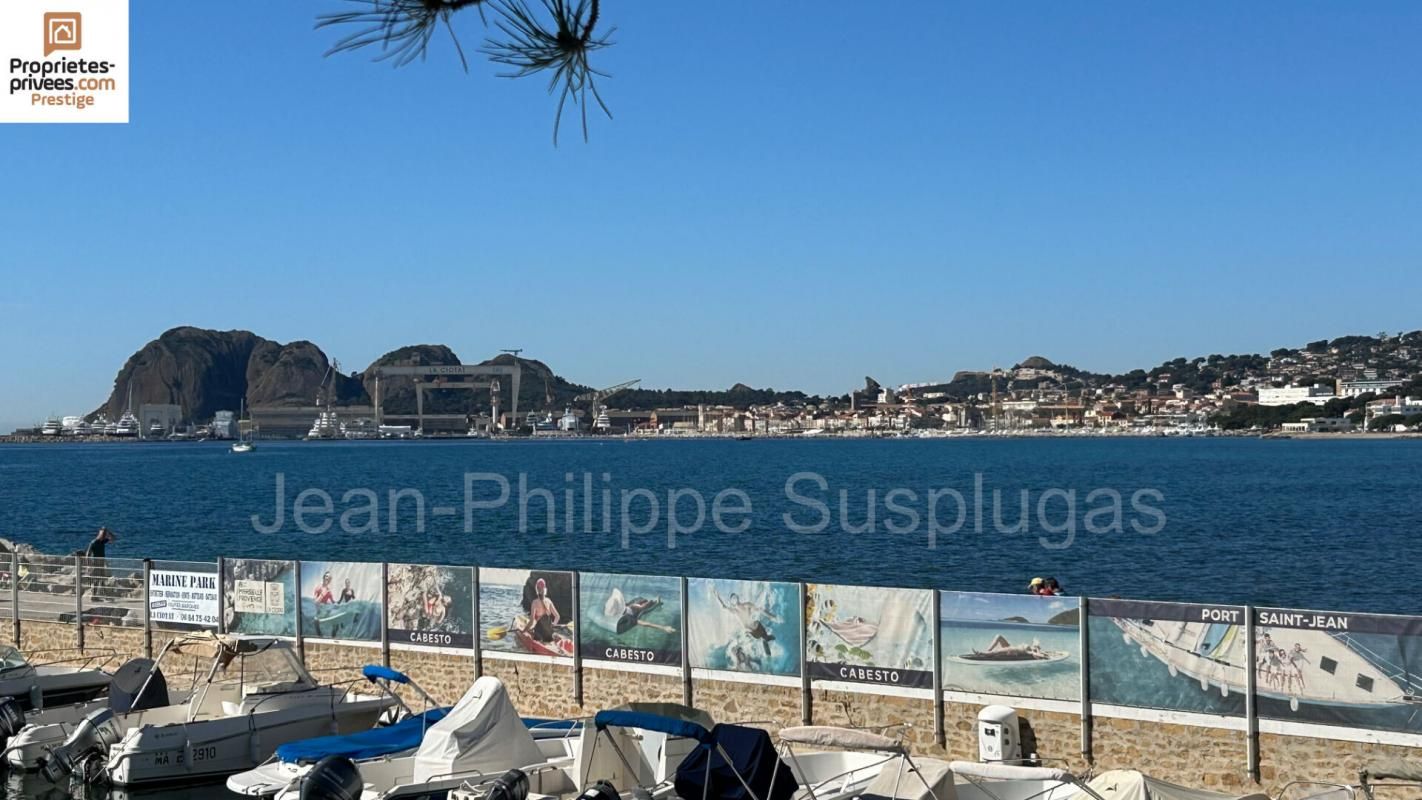 13600 Appartement 2 pièce(s) 31 m2 plus terrasse 9 m2