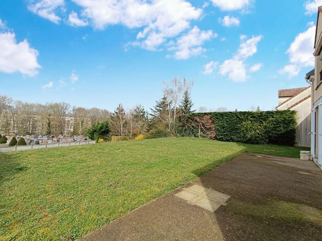 VERNEUIL-SUR-SEINE Maison Verneuil-sur-seine 6 pièce(s) 134 m2 2