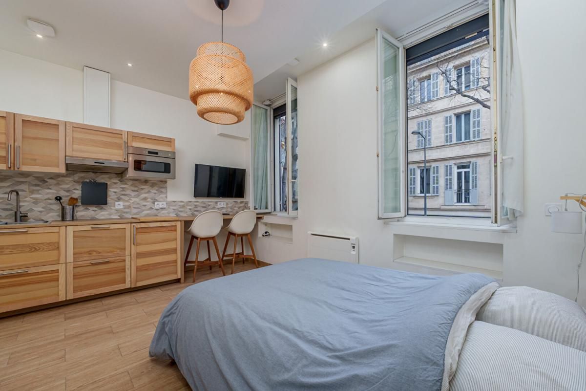 MARSEILLE-1ER-ARRONDISSEMENT Appartement Marseille 1 pièce(s) 20 m2 2