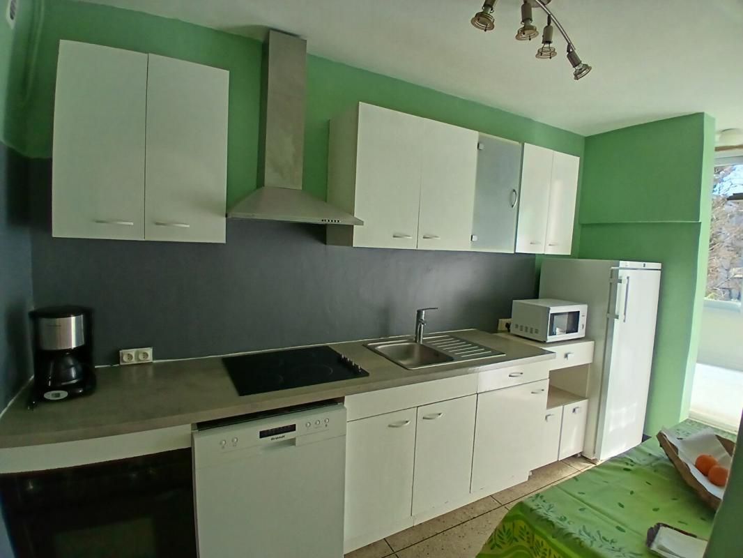 MARSEILLE-12E-ARRONDISSEMENT Appartement Marseille Quartier les Caillols 4 pièce(s) 70 m2 3