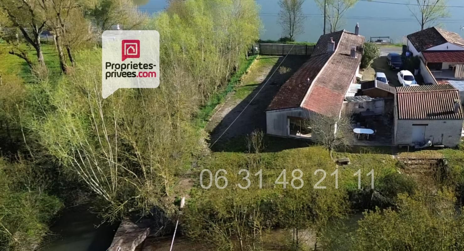 LA RONDE Ravissante maison  plain-pied 4 pièce(s) 126 m2  au ord de l'eau , situé au  coeur du parc naturel du Marais Poitevin 2