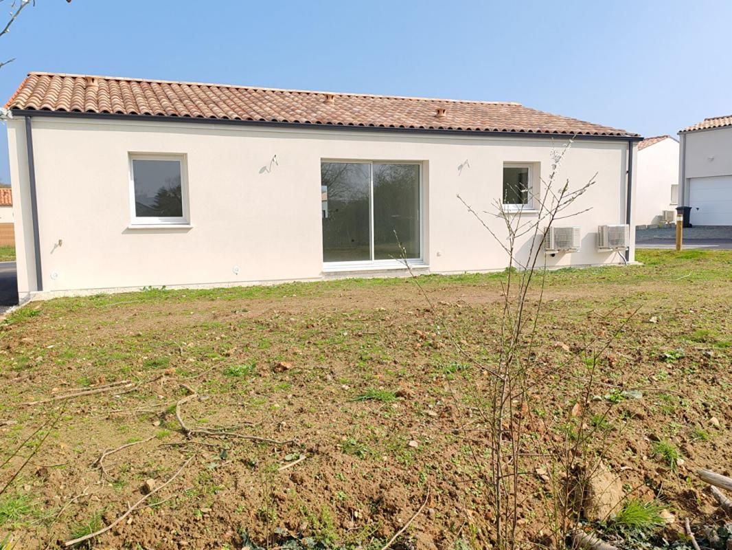 SAINTES Maison Saintes 70 m2, 2 chambres, parcelle de 233m2 2