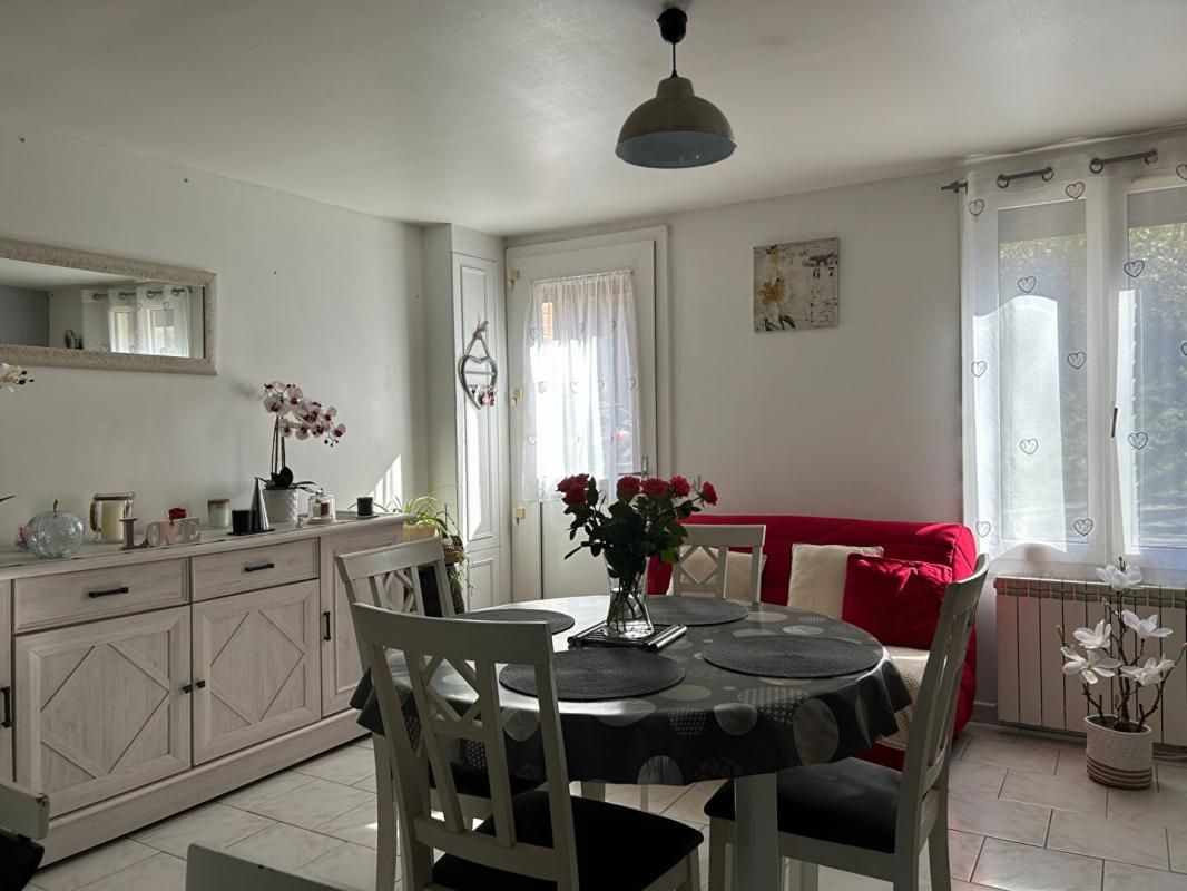 LISIEUX 14100 Maison 3 pièces 135 000 Euros 2