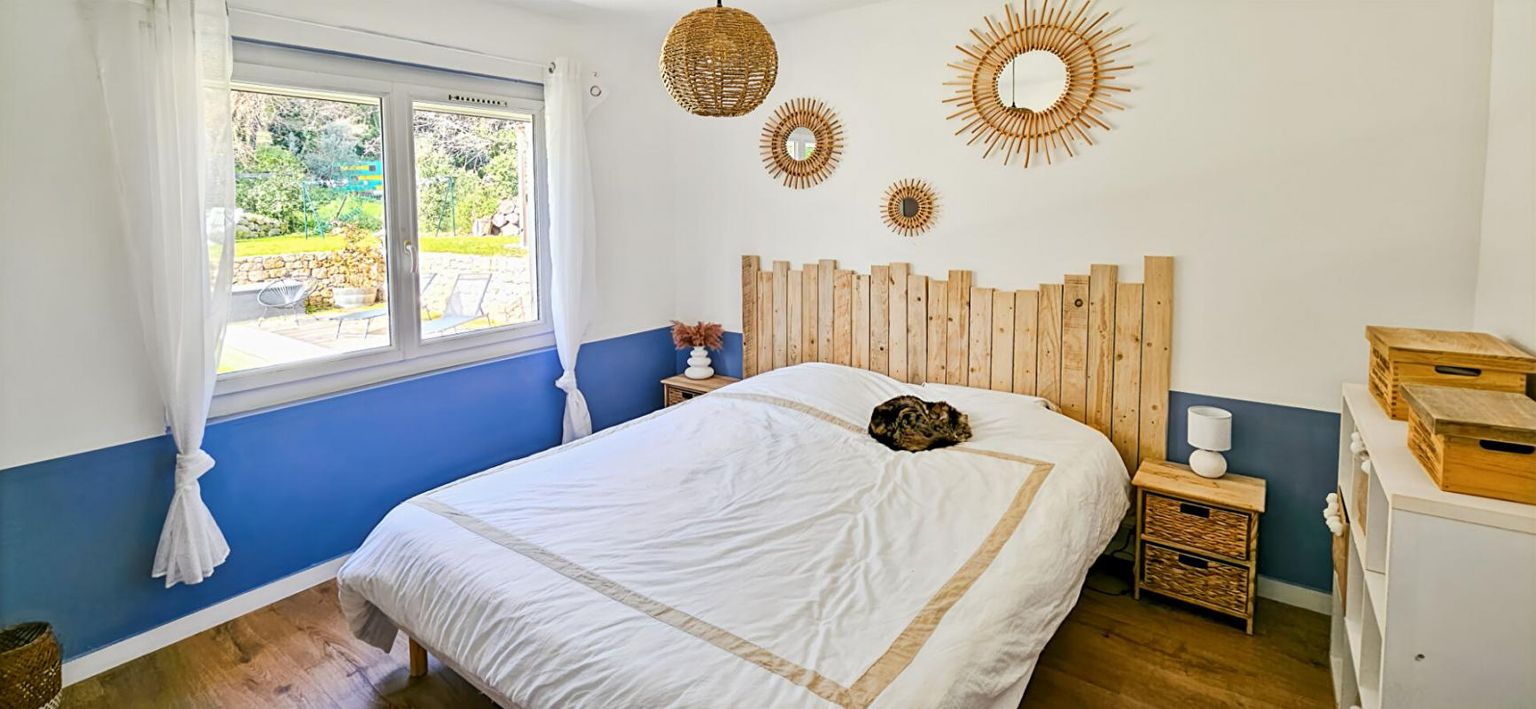 FIGANIERES Villa totalement rénovée dans un écrin de verdure 3