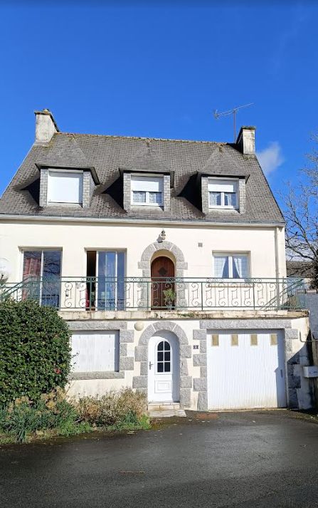 29520 Châteauneuf du Faou maison familiale 200 m² quelques travaux à prévoir