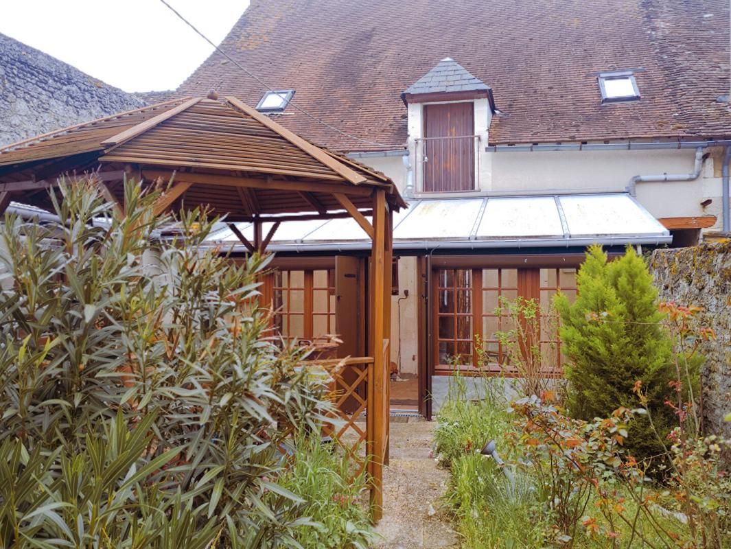 DESCARTES Maison de pays Descartes 6 pièce(s) 120 m2 2