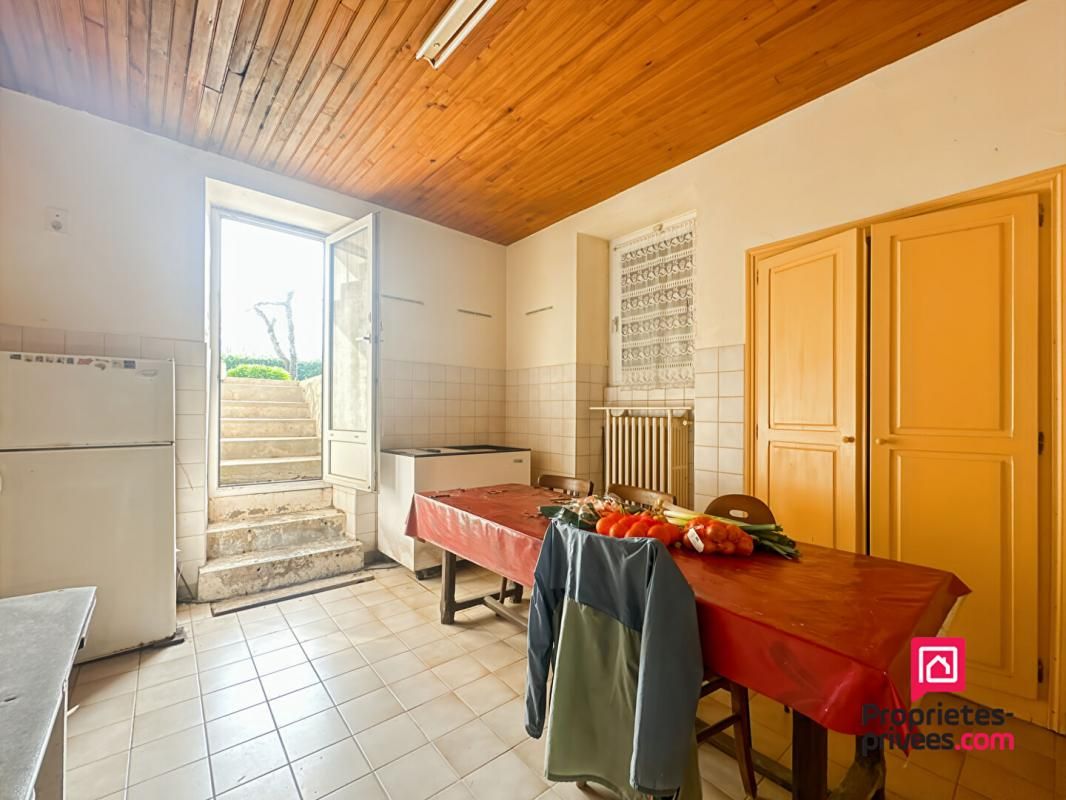 PONTAUBERT Immeuble Pontaubert 14 pièce(s) 200 m2 3