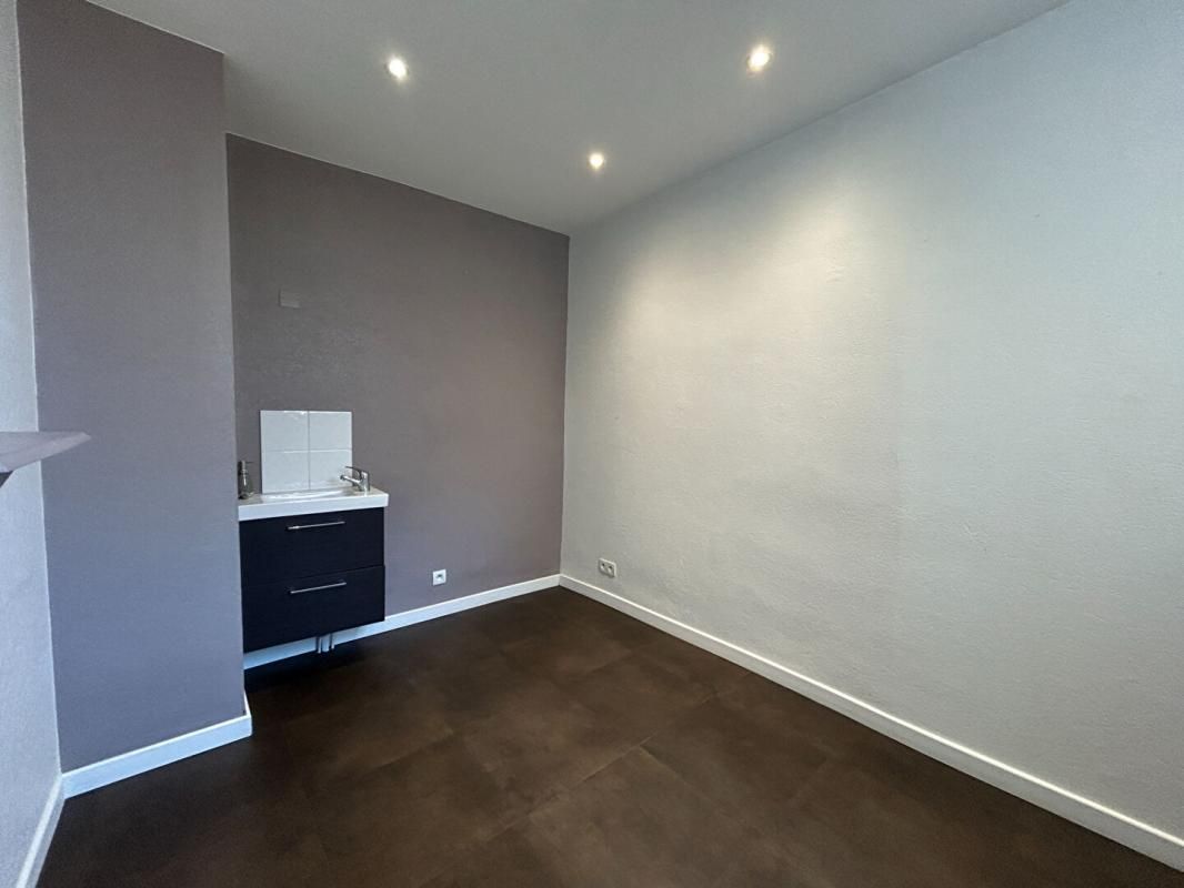 NORT-SUR-ERDRE Local commercial Nort Sur Erdre 94 m2 2