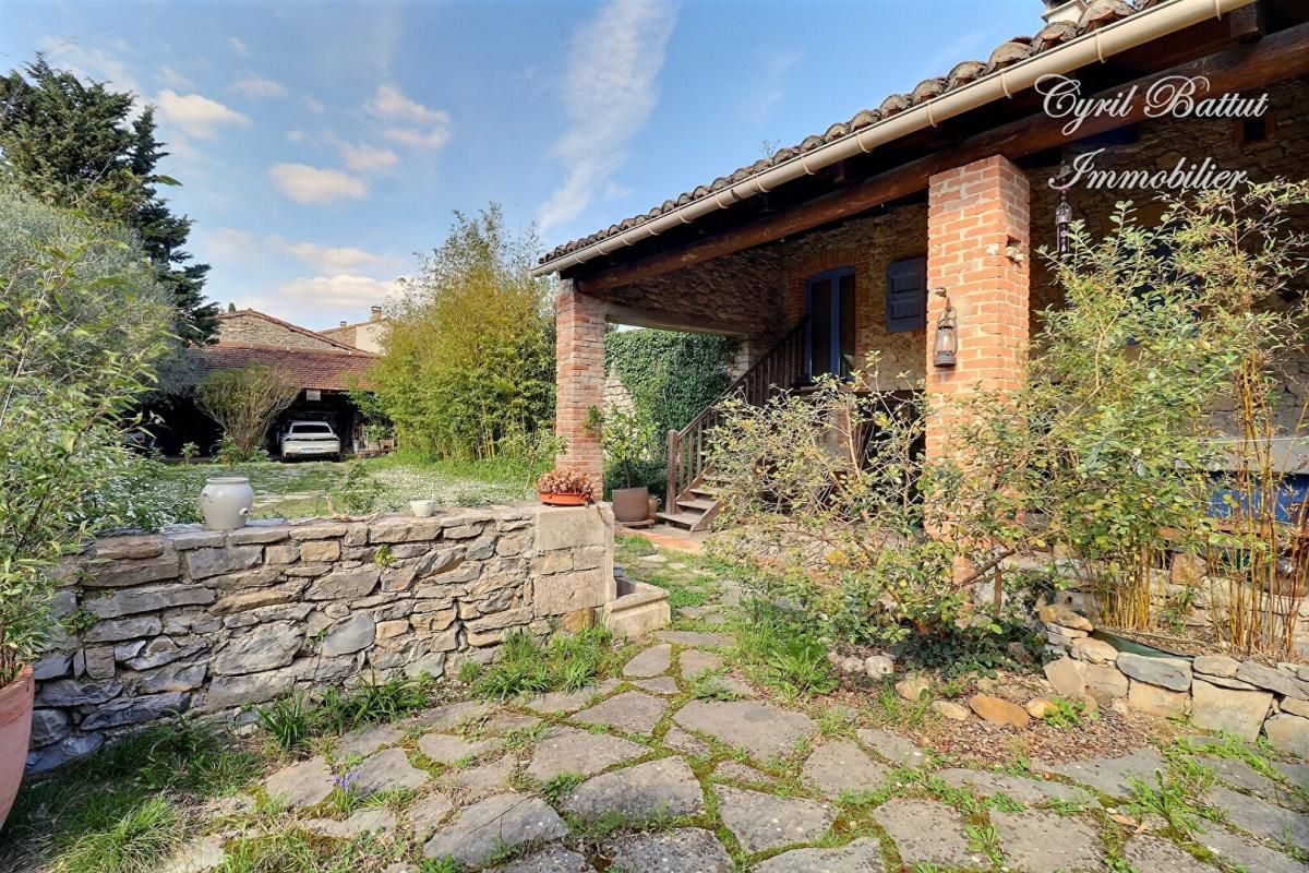 Maison en pierre avec terrain et piscine , Canaules Et Argentieres 8 pièce(s)