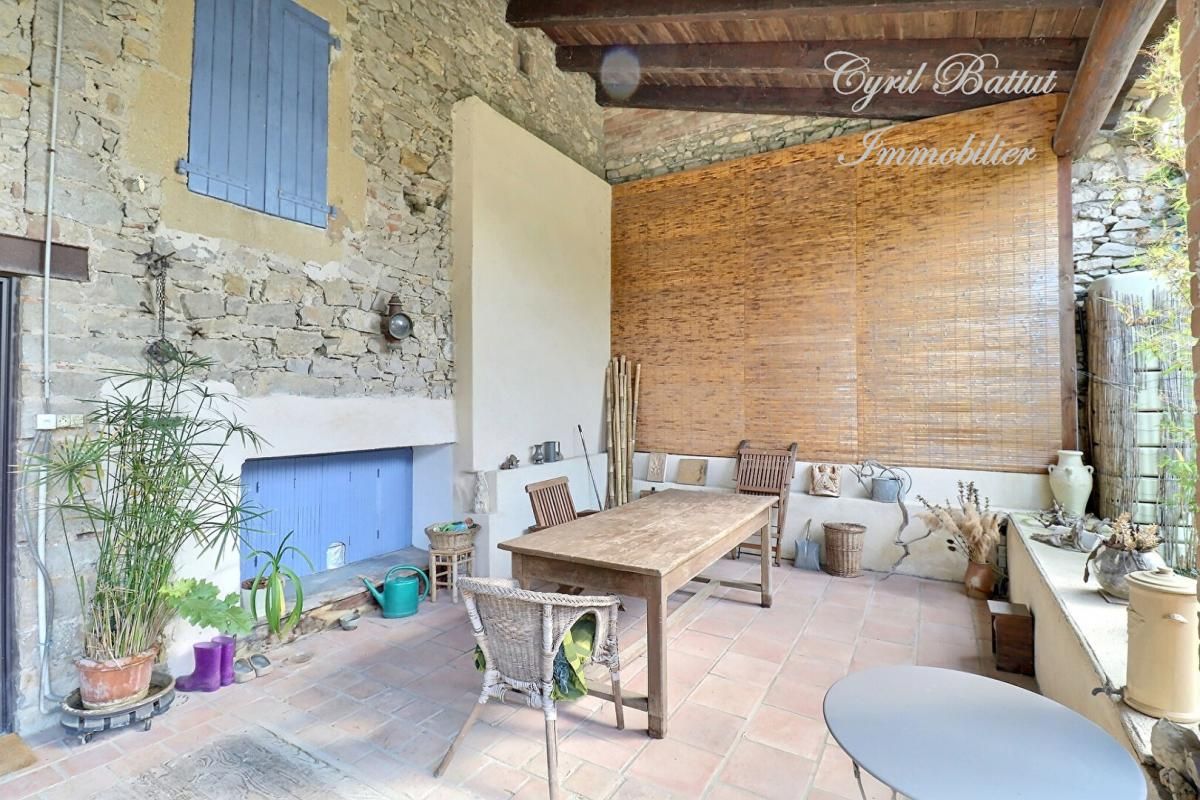 CANAULES-ET-ARGENTIERES Maison en pierre avec terrain et piscine , Canaules Et Argentieres 8 pièce(s) 3