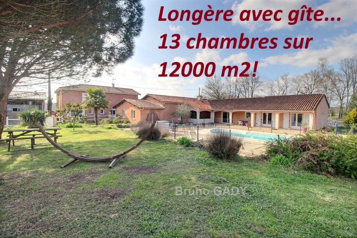 Longère avec grand gîte proche Périgueux 13 chambres totalisant 440 m2 sur terrain de 12000m2