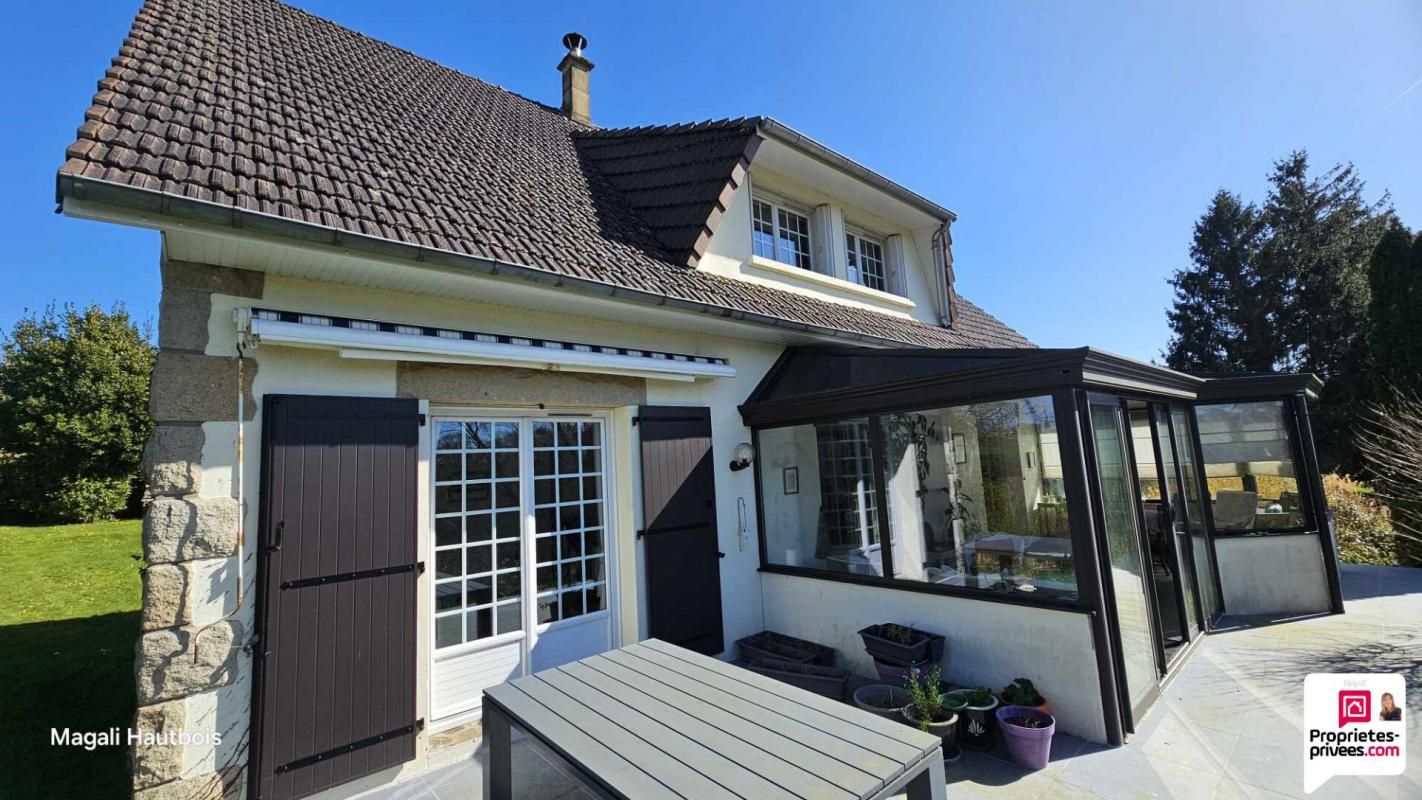 Maison Saint Hilaire Du Harcouet 6 pièce(s) 139 m2