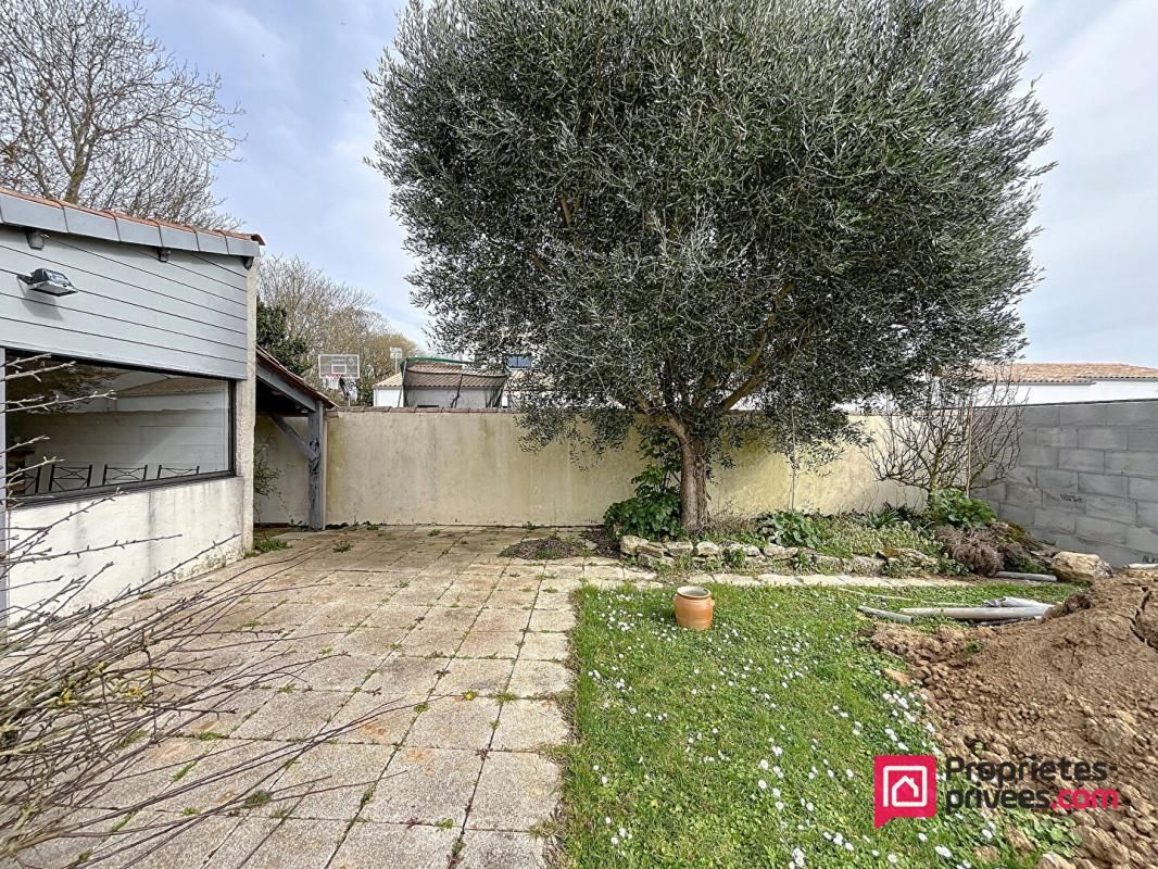 LAGORD Lagord - Terrain clos et paysagé de 567 m² à Lagord, quartier recherché 3